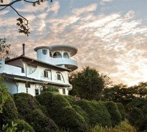 fincarosablanca-homepage-303×271-villa-at-sunset-01